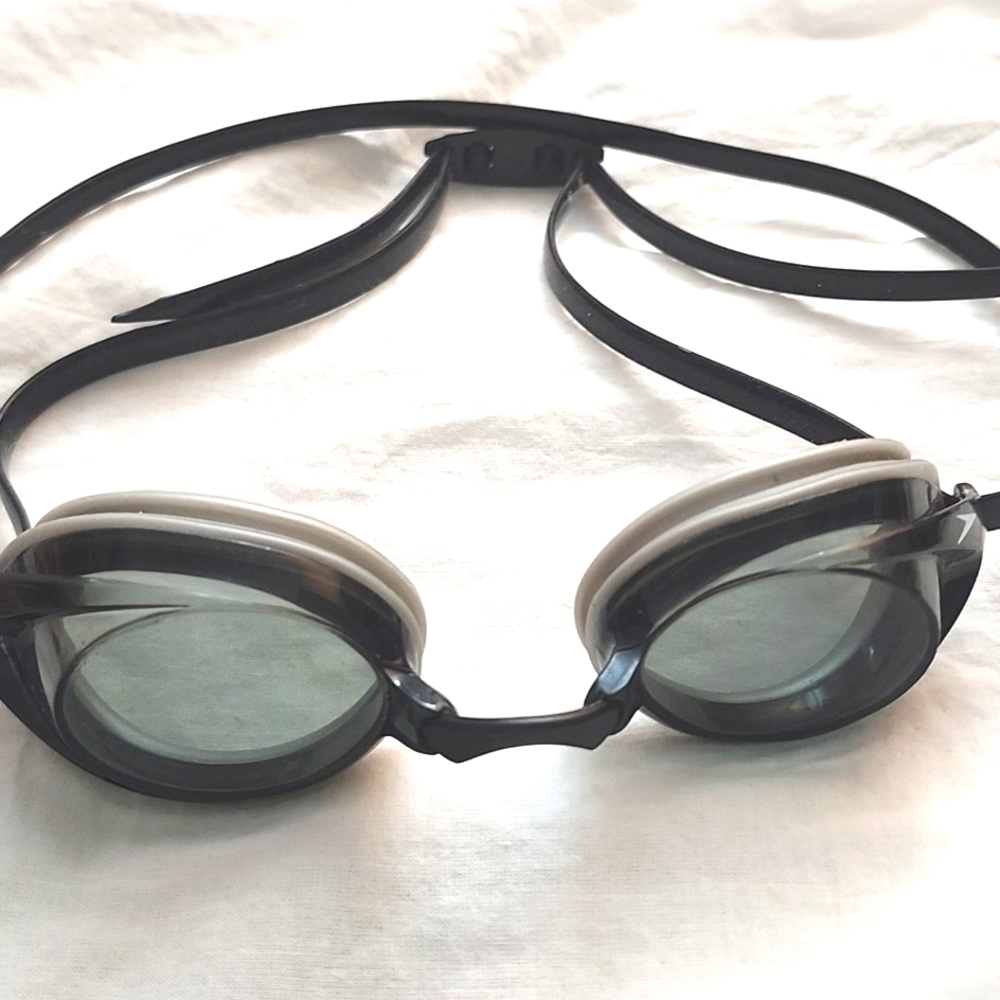 🔥Speedo Swim Goggles, with  Silicone Replacement Strap #Breaststroke